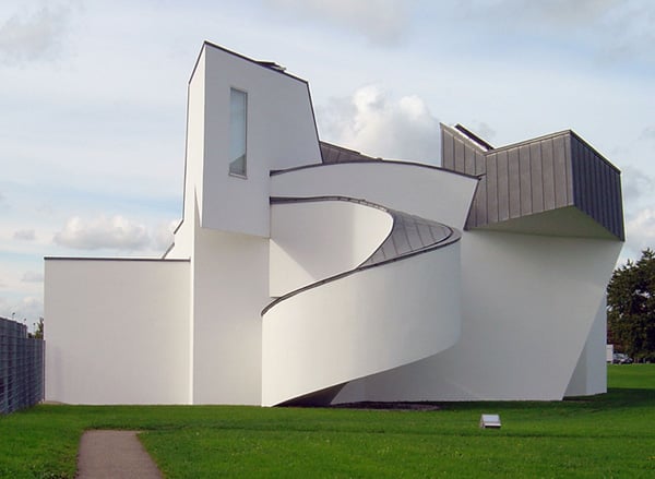 Das Vitra Design Museum in Weil am Rhein, 1989 entworfen vom Architekten Frank Gehry.