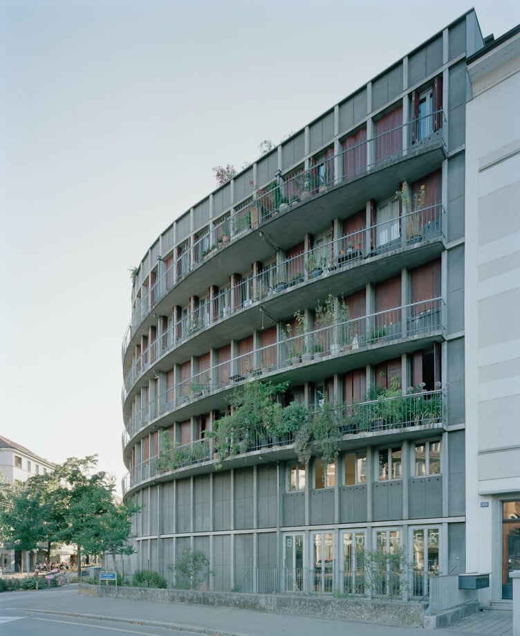 Wohn- und Geschäftshaus von Herzog & de Meuron, Allschwilerstrasse 90.