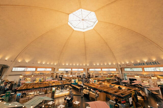 Markthalle in Basel.